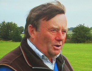 Nicky Henderson seeks to reclaim the National Hunt trainers' title he won in 2012-13.