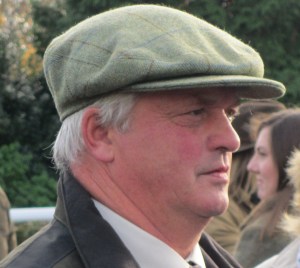 Colin Tizzard trains Cue Card.